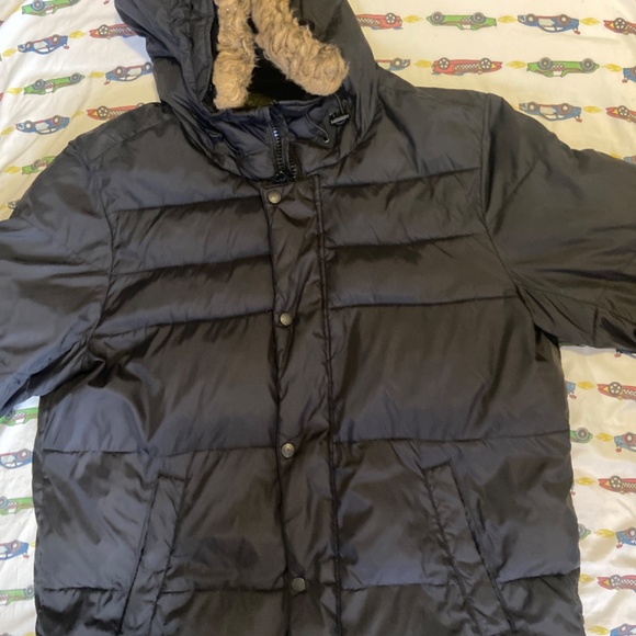 Levi’s Women's Puffer Jacket - Picture 2 of 4
